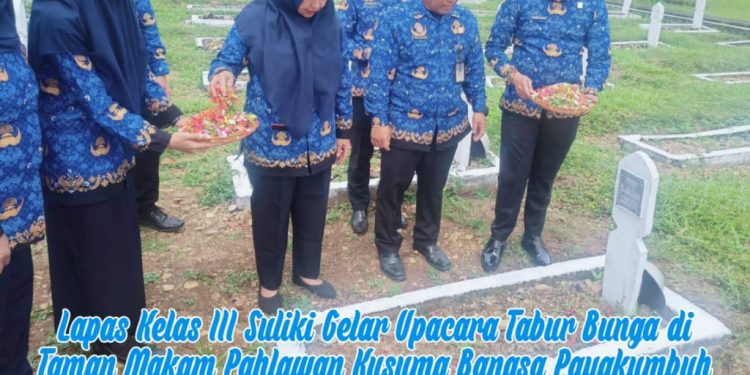 Lapas Kelas III Suliki Gelar Upacara Tabur Bunga di Taman Makam Pahlawan Kusuma Bangsa Payakumbuh