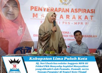 Hj. Nevi Zuairina selaku Anggota MPR-RI F-PKS Menyerap Aspirasi Masyarakat yang dihadiri oleh Pemuda, Pemudi, serta Tenaga Pengajar di Nagari Koto Tinggi