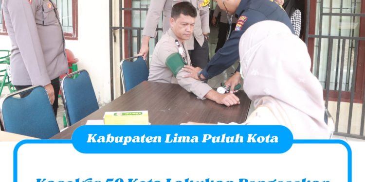 Kapolres 50 Kota Lakukan Pengecekan Logistik Pemilu dan Kesehatan Anggota PPK serta Personel Polisi