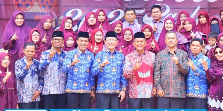 Wali Kota Payakumbuh Hadiri Perpisahan Siswa SMAN 1, Ajak Siswa Jauhi Narkoba dan Terus Belajar