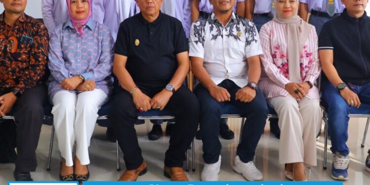 Wakil Wali Kota Payakumbuh Lepas Enam Pelajar ke Seleksi Paskibraka Provinsi