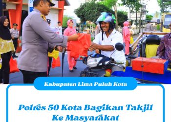 Polres 50 Kota Bagikan Takjil Ke Masyarakat