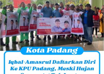 Iqbal-Amasrul Daftarkan Diri Ke KPU Padang, Meski Hujan Semangat Tak Luntur
