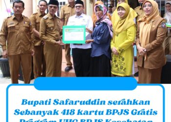 Bupati Safaruddin Serahkan Sebanyak 418 kartu BPJS Gratis Program UHC BPJS Kesehatan