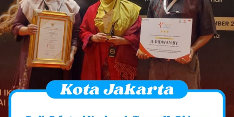 Raih Prestasi Nasional, Tenun H. Ridwan By Terima Penghargaan OVOP Bintang 3 Dari Kemenperin