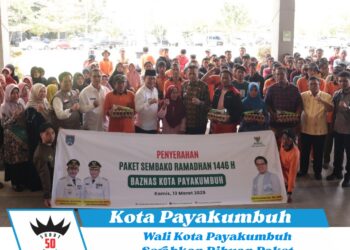 Wali Kota Payakumbuh Serahkan Ribuan Paket Ramadhan Baznas untuk Warga