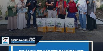 Wali Kota Payakumbuh Gerak Cepat Salurkan Bantuan Benih Jagung untuk Petani Terdampak Bencana